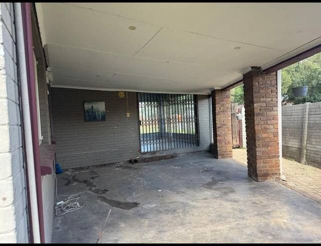 3 BEDROOM FREEHOLD FOR SALE IN BRENTHURST